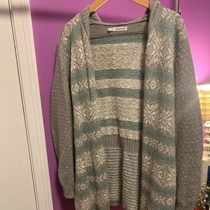 Maurices sz 3 Hooded Snowflake Cardigan